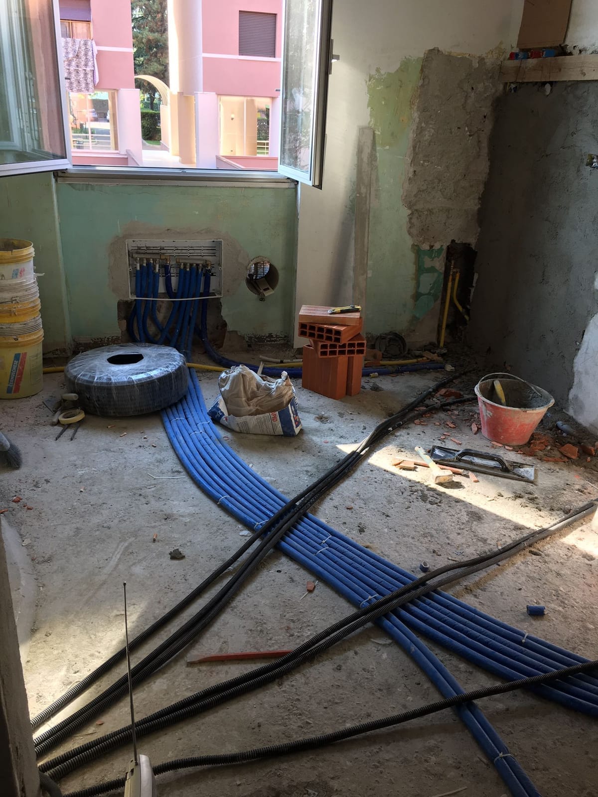 Collettore dell'impianto idraulico – Lavori in corso, lavoro di VGA Impresa Edile
