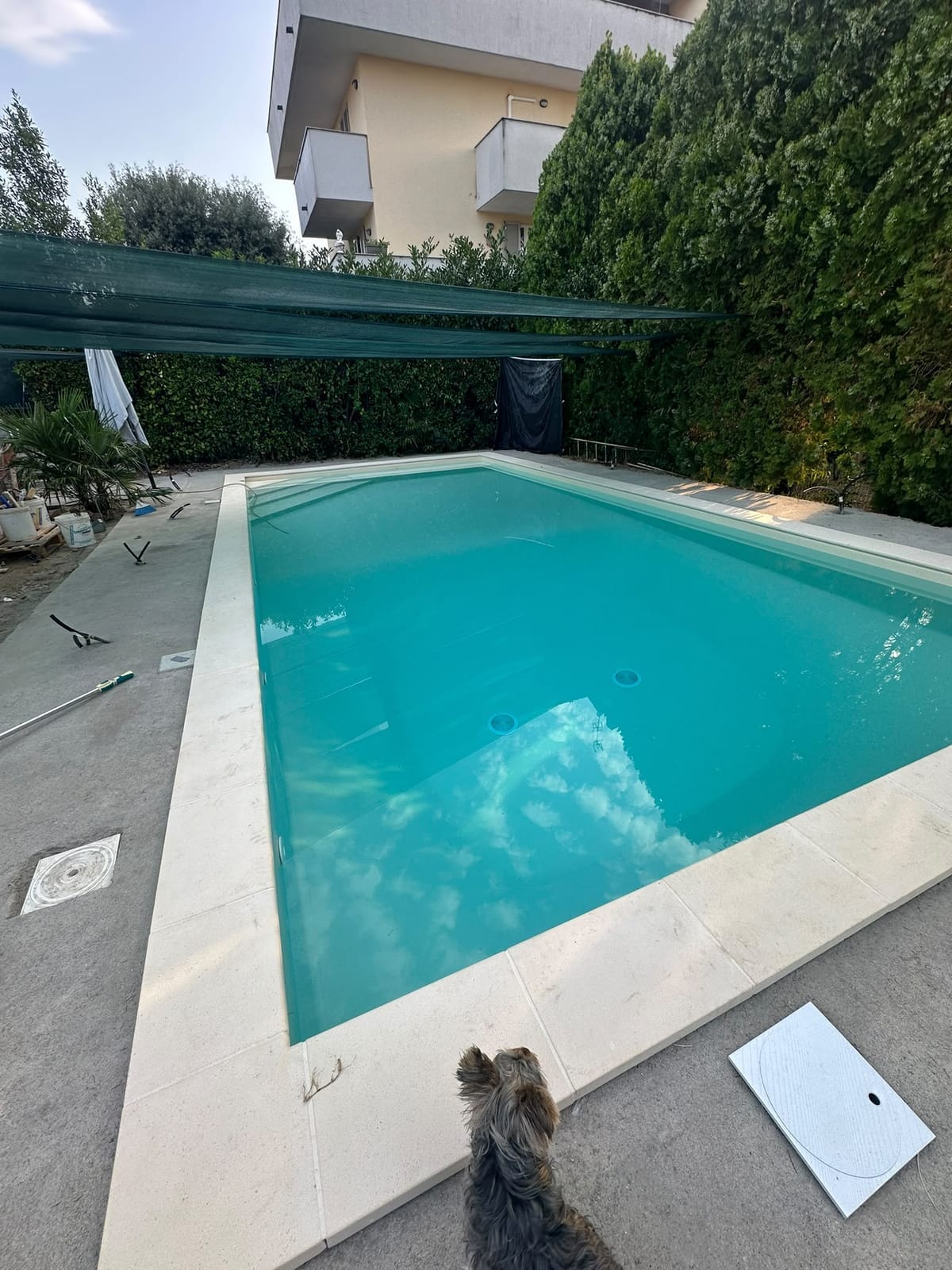 Piscina e pavimentazione esterna – Piscine, lavoro di VGA Impresa Edile